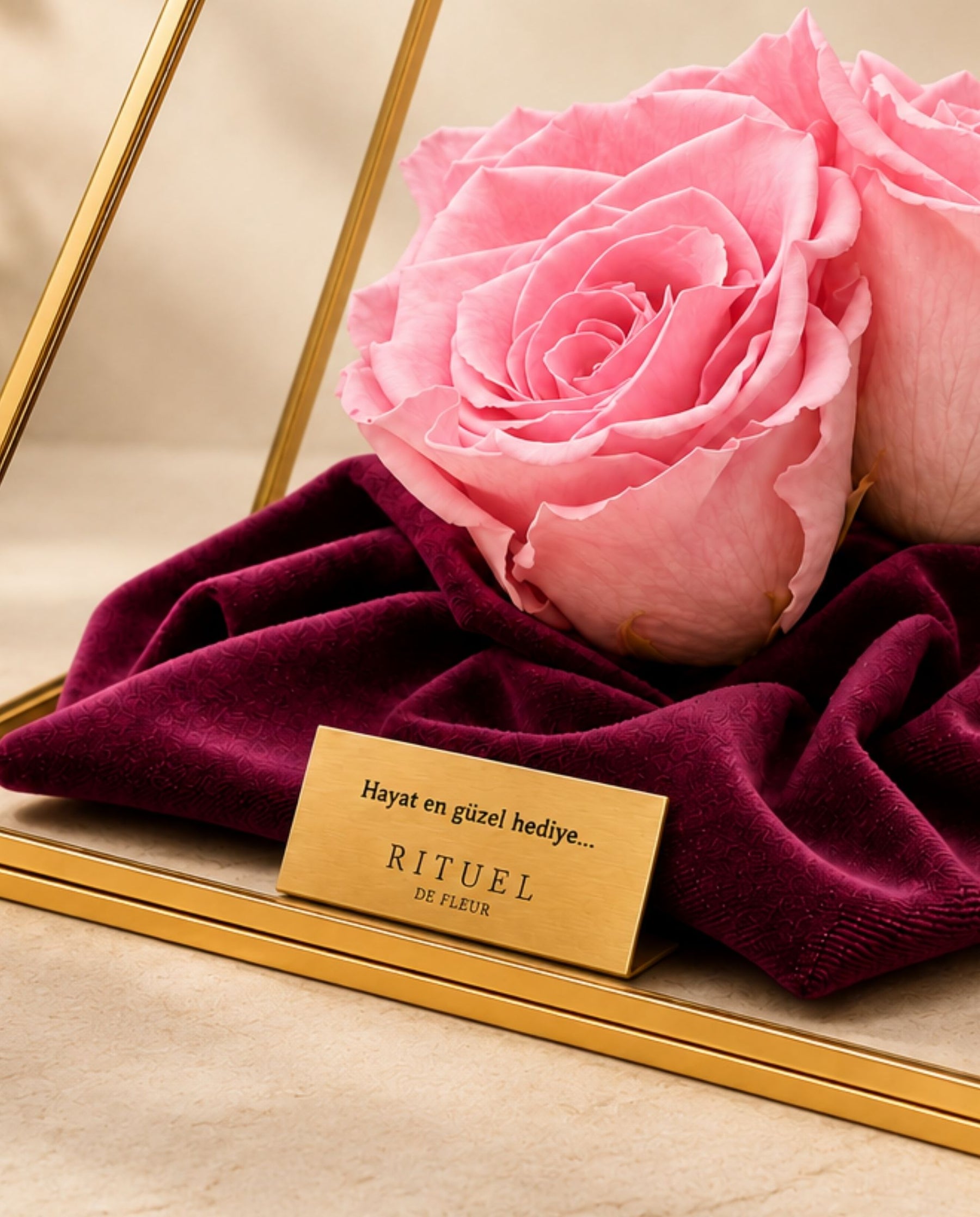 Rituel de Fleur metal plaka kişiselleştirme detayı